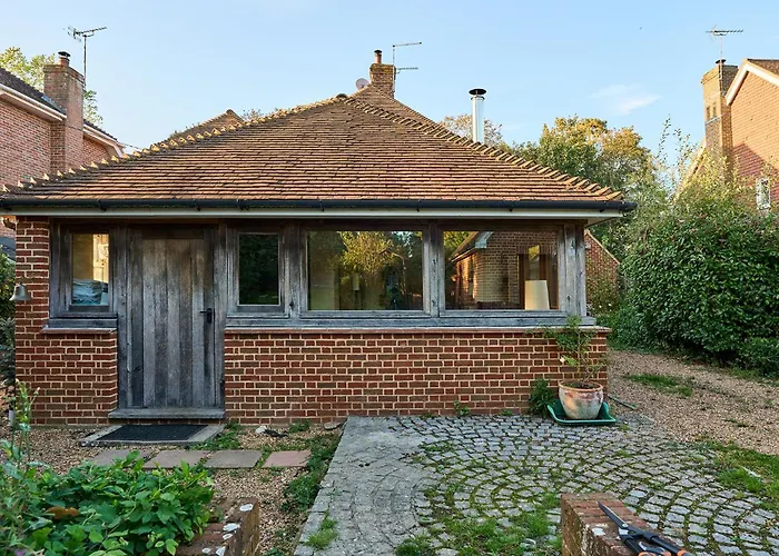 Nature Charm & Fruit Delights, Multi-Generation Celebratory Home -Try, Relax, Repeat - Sellindge