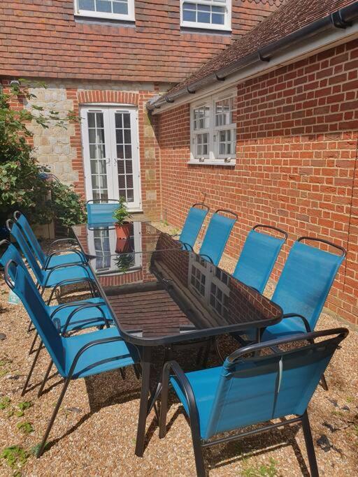 Nature Charm & Fruit Delights, Multi-generation Celebratory -try, Relax, Repeat - Sellindge * Ashford (Kent)