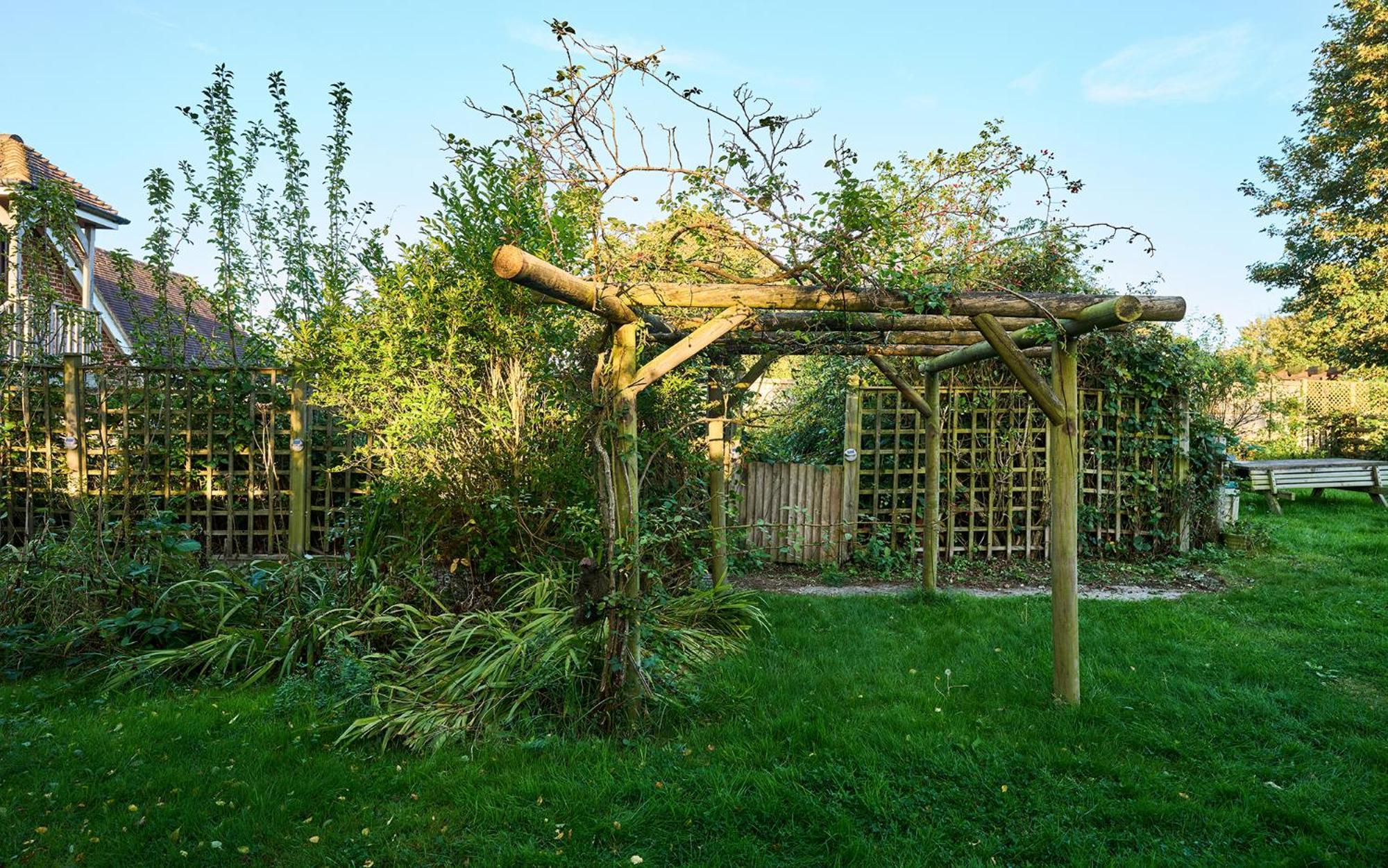 Nature Charm & Fruit Delights, Multi-generation Celebratory -try, Relax, Repeat - Sellindge * Ashford (Kent)